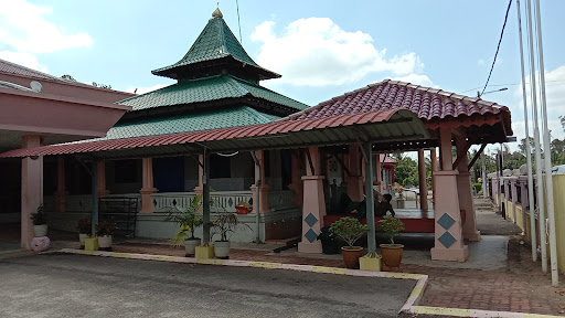 Masjid Batu Gajah / Al-Yaqin Batu Gajah Masjid Batu Gajah / Al-Yaqin Batu Gajah