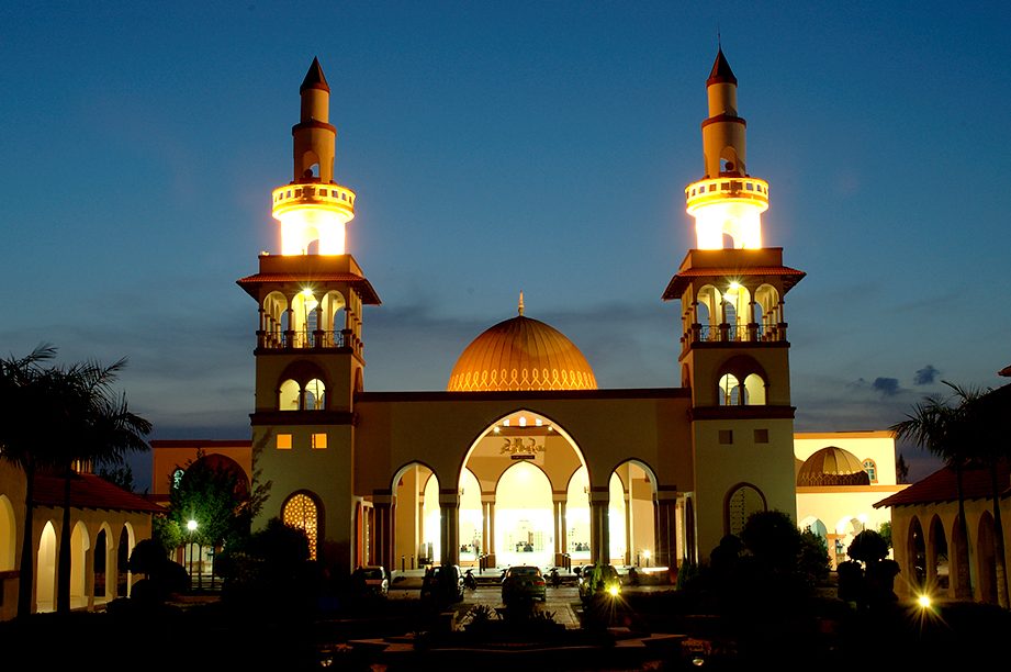 masjid al azhar uis