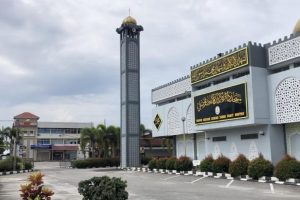 Masjid Daerah Kerian ( Parit Buntar, Perak )