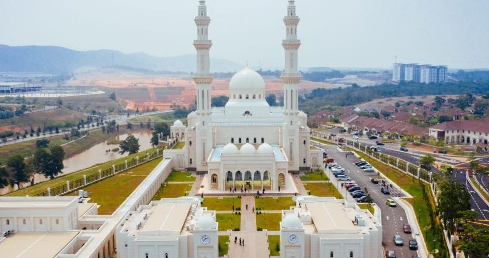 Masjid di Seremban, Malaysia: Sejarah dan Keunikan Bangunan Bersejarah 1 masjid di seremban malaysia sejarah dan keunikan bangunan bersejarah