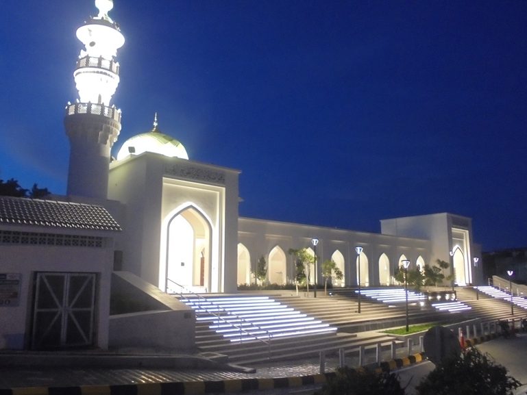 Masjid Raja Lumu (Masjid Diraja) / (مسجد دراج) مسجد راج لومو 1 masjid raja lumu masjid diraja d985d8b3d8acd8af d8afd8b1d8a7d8ac d985d8b3d8acd8af d8b1d8a7d8ac d984d988d985d988