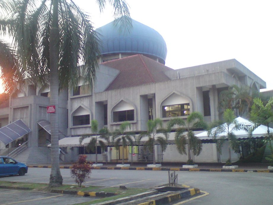 Masjid Saidina Uthman Ibn Affan,Kampung Marhum,Pekan. 1 masjid saidina uthman ibn affankampung marhumpekan